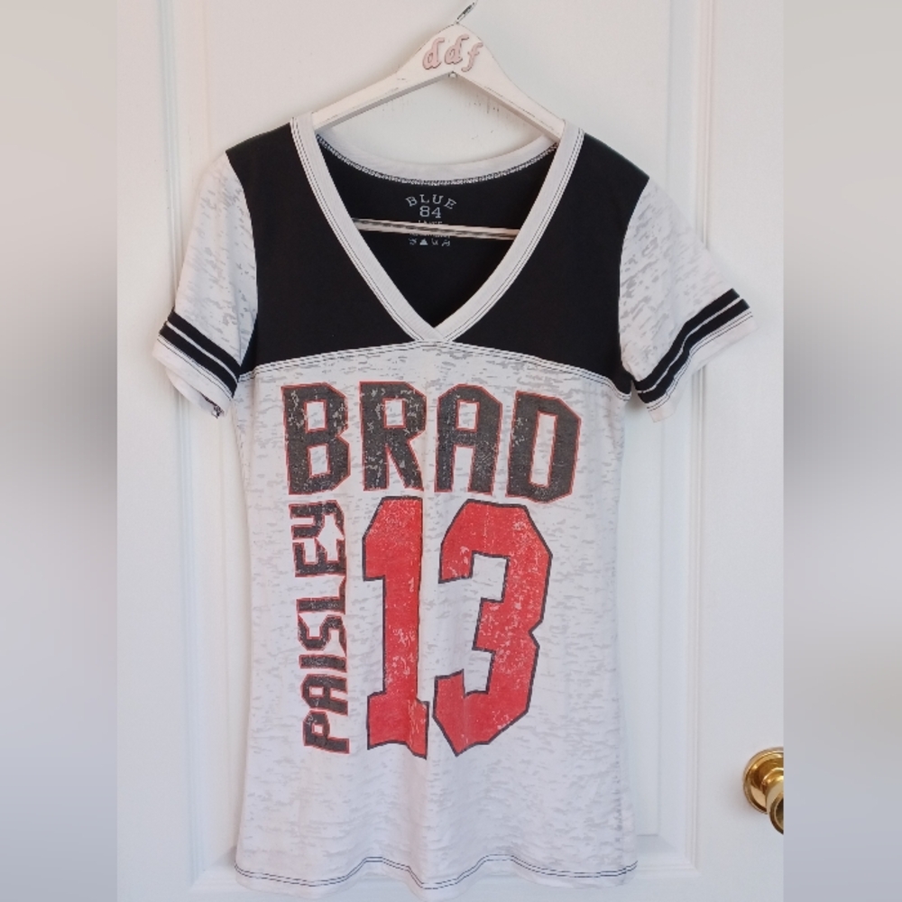 BRAD PAISLEY "13" WOMEN'S LARGE V-NECK T-SHIRT WHITE BURNOUT WITH BLACK/RED